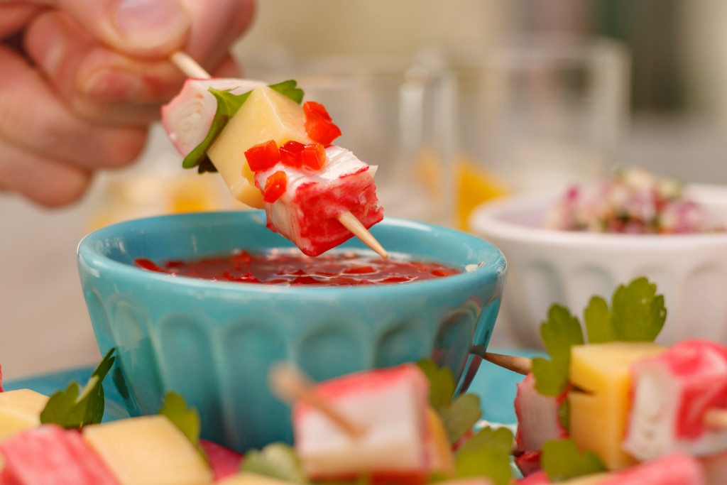 foto de Pinchos de Kani Kama Santa Elena y Pategrás con dos dips 